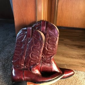 Mens cowboy boots size 11